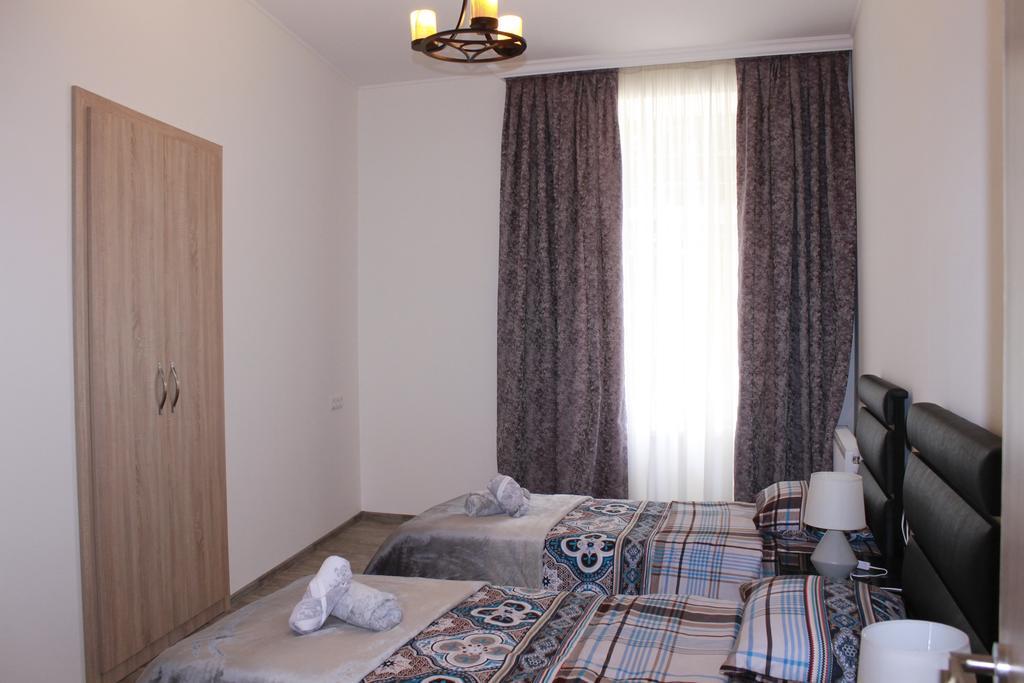 Cozy Apartment In Real Heart Of Old Тбилиси Екстериор снимка